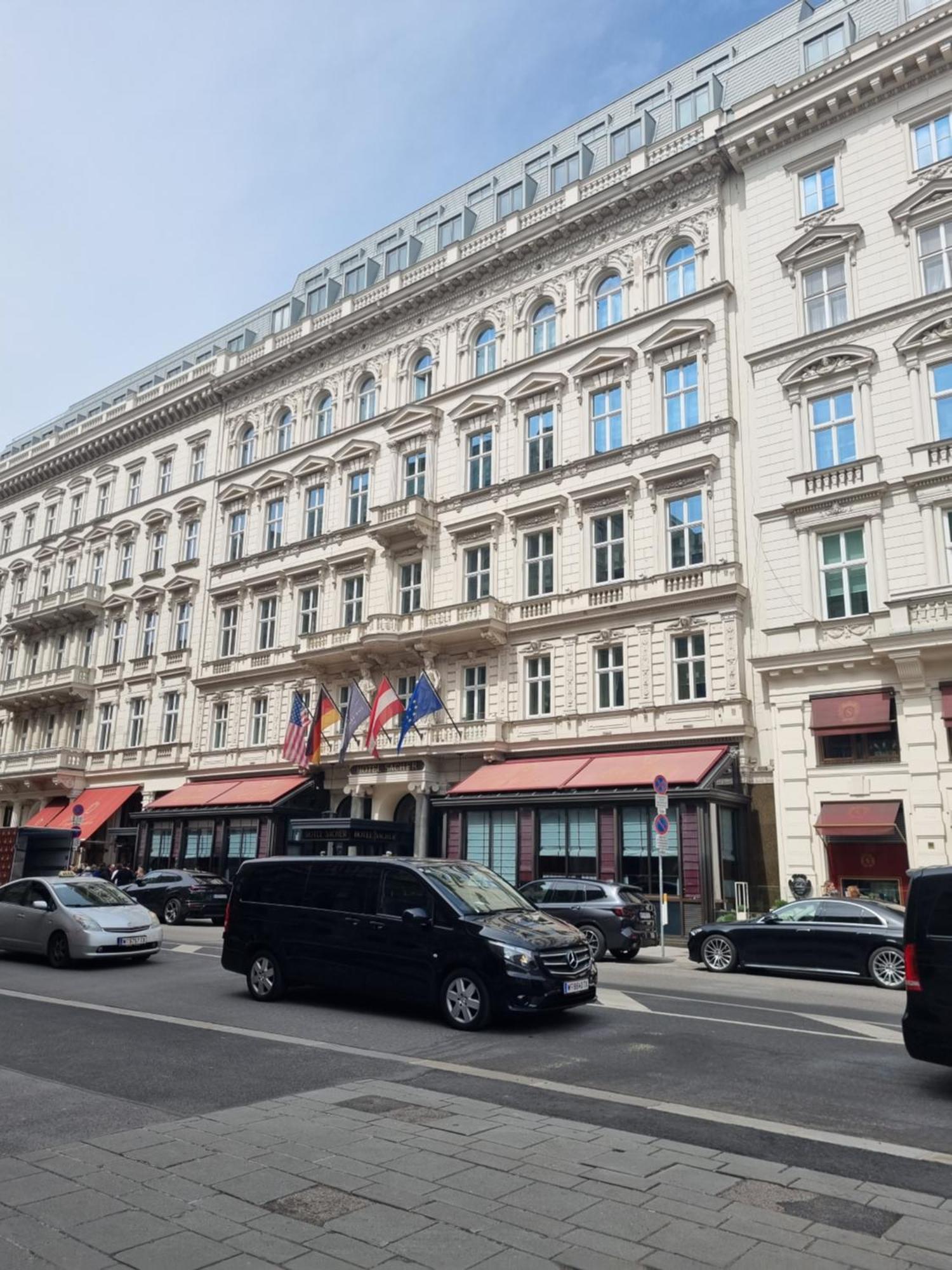 Prestige Vienna Apartment Ngoại thất bức ảnh